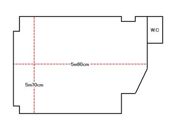 縦5.7ｍ×横5.9ｍです。縦側に窓が一面あり、ＷＣ下部の斜め角にも窓があります。
 - StudioOnda大久保/スタジオオンダ大久保 ダンス／ヨガ／楽器練習／舞台稽古に最適なプライベートスタジオの間取り図