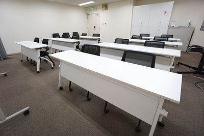 【NAVASE Meeting バスセンター前】 NAVASE Meeting バスセンター前の室内の写真