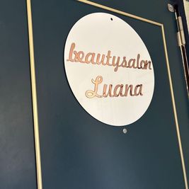 マンションの1階にあるのですぐわかりやすいです。 - Luana武蔵小杉　レンタルサロンの外観の写真