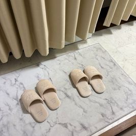 スリッパ2つご用意あります。 - Luana武蔵小杉　レンタルサロンの設備の写真
