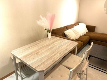 ブリヤン　横浜　ブルー 横浜駅徒歩５分🚶‍♂️ 推し会🌸デート💏２４時間営業🌕の室内の写真
