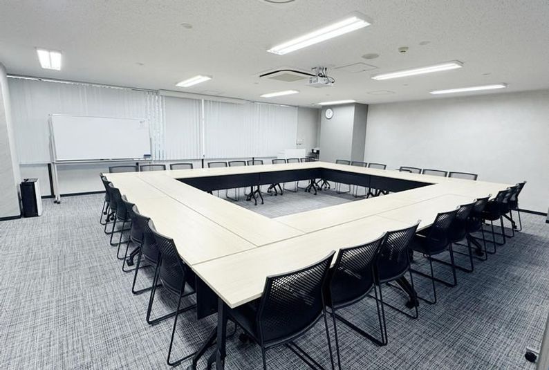 koma502 TypeC - リファレンス広島小町ビル貸会議室