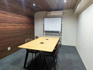 仙台協立第2ビル 広瀬通 4名【3階2-2会議室】の室内の写真