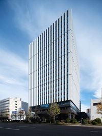 施設の外観の写真です（昼） - YUI NOS 貸し会議室【Room(5) - 12人部屋】の外観の写真