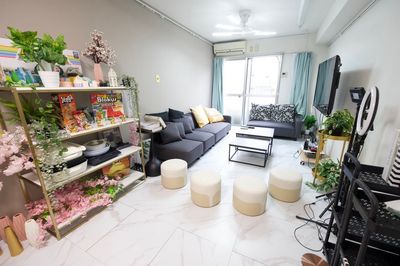 池袋駅徒歩5分🚶‍♂️クリスマス🎄女子会・推し活・誕生日会🌟大画面TV＆ゲーム充実🎮最大8名可の高評価爽やか空間✨撮影★ - Relax one 池袋東口