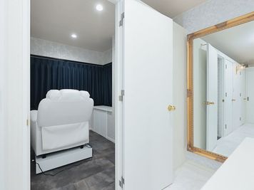 【玉造駅すぐ】内装美◎レンタルサロン玉造店の室内の写真