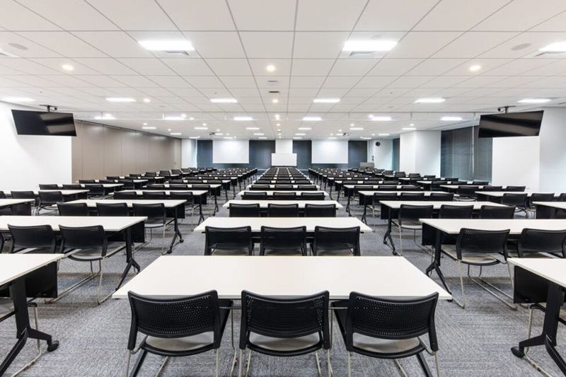 HS401 - リファレンスヒューリックスクエア福岡天神貸会議室