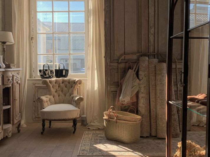 本物のフランスアンティークに囲まれたレンタルスペース - L’atelier studio