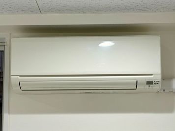 個別空調で快適に過ごせます - TNER（トナー） ミーティングスペースの設備の写真