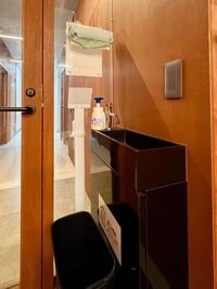 入口には手洗いも設置 - TNER（トナー） ミーティングスペースのその他の写真