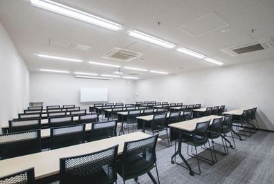 電停「中電前」より徒歩1分！無料Wi-Fi付き／54名収容 - リファレンス広島小町ビル貸会議室