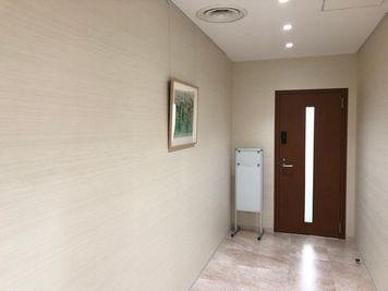 【リロの会議室】Forum S 3東洋海事ビル 【Forum S 3東洋海事ビル】地下1階　会議室Aの室内の写真