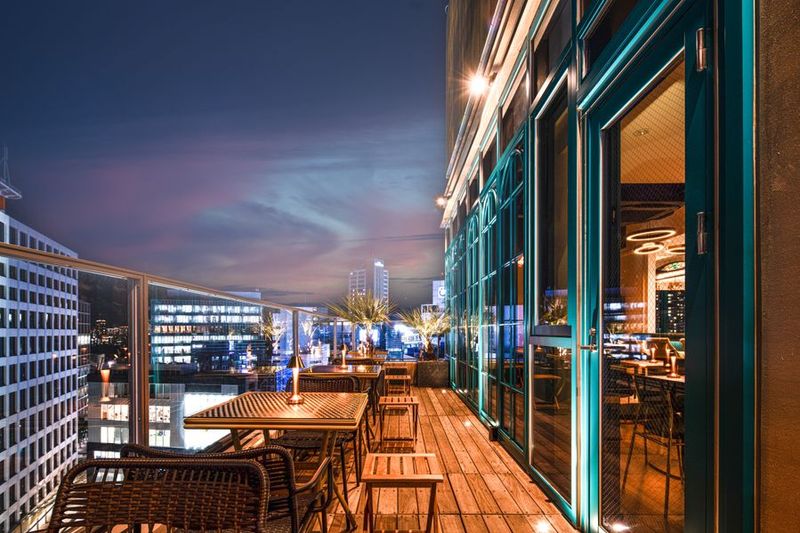 THE MIURA ROOFTOP TERRACE - THE MIURA ROOFTOP TERRACE