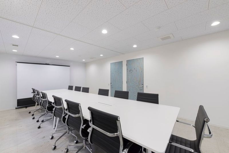 ミーティングスペース２ - TNER（トナー）