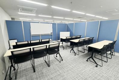電停「中電前」より徒歩1分！無料Wi-Fi付き／15名収容 - リファレンス広島小町ビル貸会議室
