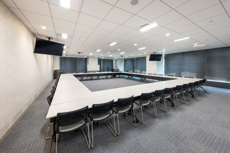 HS404 - リファレンスヒューリックスクエア福岡天神貸会議室