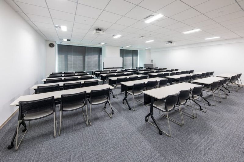 HS505 - リファレンスヒューリックスクエア福岡天神貸会議室