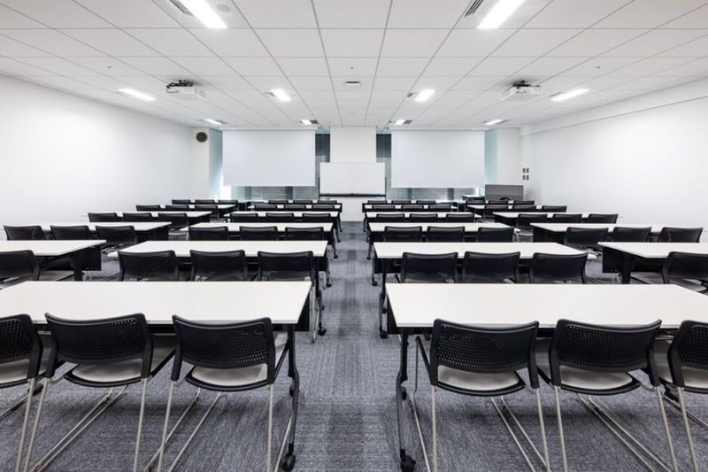 HS504 - リファレンスヒューリックスクエア福岡天神貸会議室