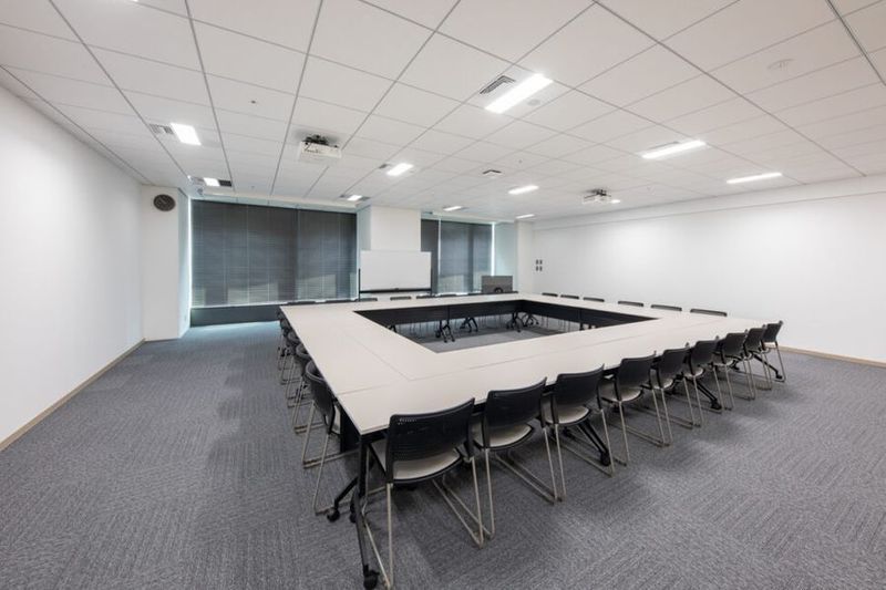 HS504 - リファレンスヒューリックスクエア福岡天神貸会議室