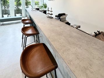 恵比寿駅近にあるお洒落なサロンとなっております✨
テレビ撮影等のご利用も可能となります📸 - Relax salon 恵比寿東口 Relax salon 恵比寿東口｜プライベートサロン💆‍♀️の室内の写真