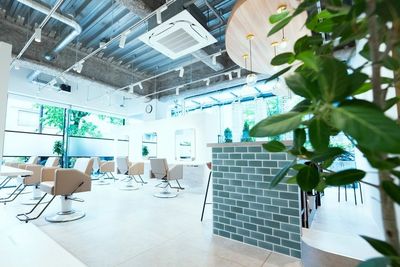 恵比寿駅近にあるお洒落なサロンとなっております✨
テレビ撮影等のご利用も可能となります📸 - Relax salon 恵比寿東口 Relax salon 恵比寿東口｜プライベートサロン💆‍♀️の室内の写真