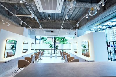 恵比寿駅近にあるお洒落なサロンとなっております✨
テレビ撮影等のご利用も可能となります📸 - Relax salon 恵比寿東口 Relax salon 恵比寿東口｜プライベートサロン💆‍♀️の室内の写真