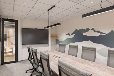 BIZcomfort札幌すすきの 10名用会議室の室内の写真