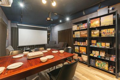 556_SpemoGame新橋 ボードゲームスペースの室内の写真