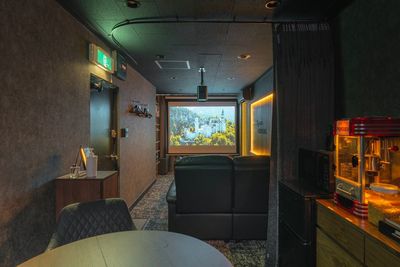 555_SpemoCINEMA新橋2ndの室内の写真