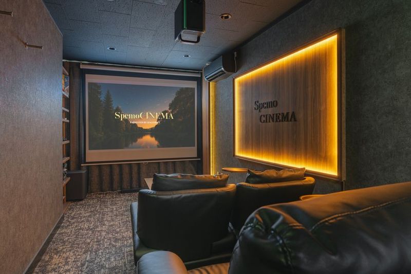 555_SpemoCINEMA新橋2ndの室内の写真