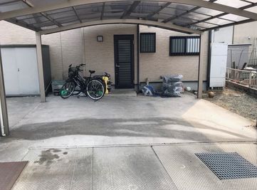 雨の場合は、車庫スペースでバーベキューできます。 - 福山市坪生町６丁目 貸しスペース1 福山市　お庭でバーベキュースペースレンタルの外観の写真