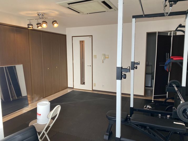 ジムスペースと施術スペースあり！ - THCトレーニングスペース