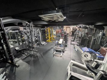 業務用マシン16台の最強パーソナルジム - MORAX大塚