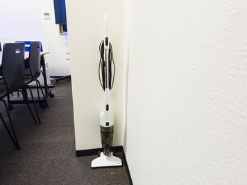 終了後はセルフクリーニングをお願いしております。 - レンタルスペースLimone(リモーネ）新横浜 多目的スペース｜会議｜懇親会｜お着替え｜ライブの荷物置き｜推し活の室内の写真