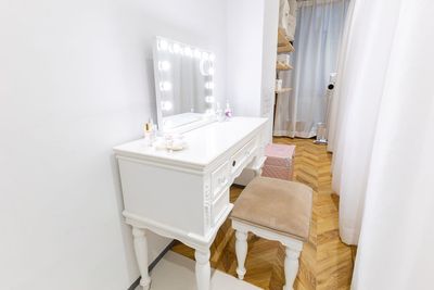 ドレッサーもご自由にご利用いただけます🪞✨ - milk studio 飯田橋店 milk studio 飯田橋店（11名様〜）の設備の写真