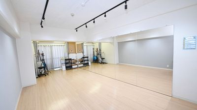 🎉オープン特価🎉ダンスに最適完全個室✨新大阪駅徒歩5分｜大型鏡等無料備品多数｜個人レッスン｜定期予約可｜ヨガ｜ダンス｜撮影 - レンタルスタジオaile(エール)