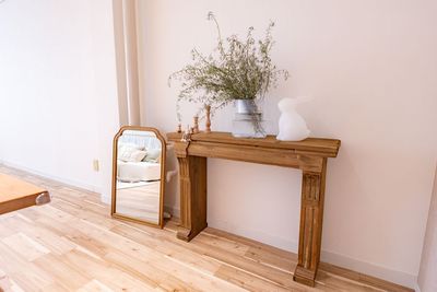 マントルピースを使ってパーティー撮影も！
※お写真内のローズマリーは撮影用であり現在はございません🙇‍♀️
※ミラーはお子様が倒さないように固定してあります - BUNNY PARTY🐰(バニーパーティー) milk party 馬喰町店【11名様以上向け】の室内の写真