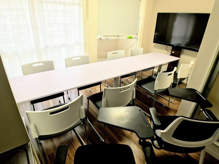 北千住駅仲町出口から徒歩２分の貸会議室！ - 二興ハイム北千住
