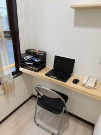 個室2人収容可・ZOOM会議やリモートでも使える会議室！キッチン設備が充実 - 東小岩ZKYビル