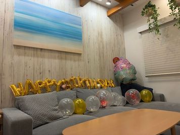 カラオケ コート・ダジュール海老名店 カラオケ　プライベートリビングの室内の写真