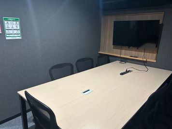 【日吉by コワーキング】6名用会議室 - いいオフィス日吉 by コワーキング