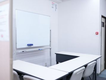 大英個別指導学院 岩倉校 レンタルスペースの室内の写真