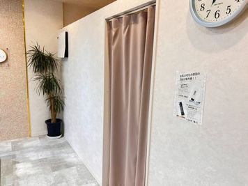 minoriba_佐賀駅南口店 レンタルサロン エステルームの入口の写真