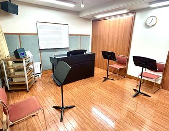 ヤマハミュージック直営教室！【天王寺駅徒歩2分】管楽器や弦楽器のアンサンブルの練習が出来るお部屋です♪ - ミュージックサロン天王寺Emu