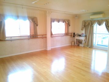 マユミバレエスタジオの室内の写真