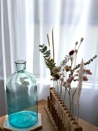 自然光の入る14畳の小さなレンタルスペースの室内の写真