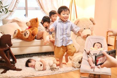 撮影会にもピッタリです⭐️ - Moff room《名古屋店》 ＼NEW OPEN🎊／1〜18名様用ママ会向けスペース🧸の室内の写真