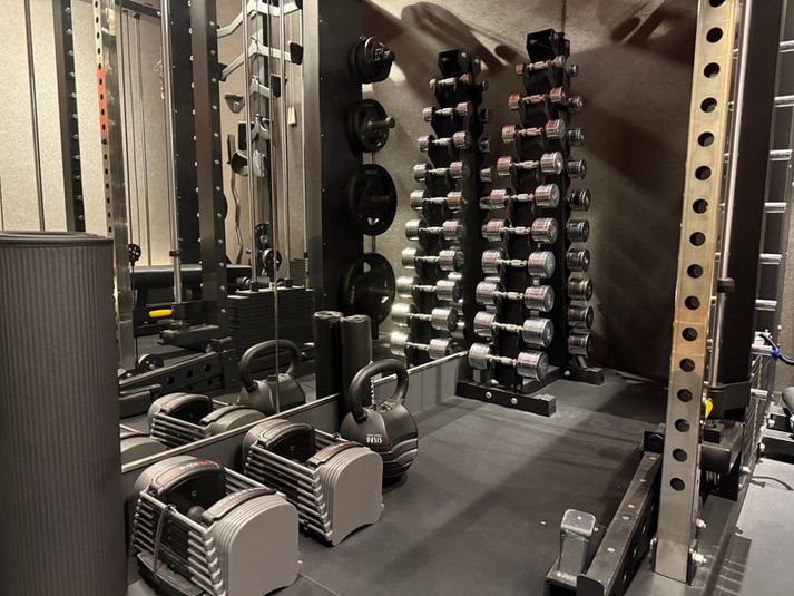 レンタルジム｜岡山県倉敷市｜倉敷駅徒歩５分。プライベートジム - パーソナルジムNIM倉敷駅前店