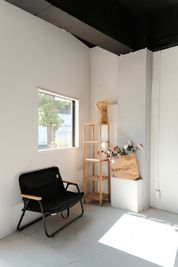 窓側自然光/10月14:00頃 - PRIME studio PRIME studio 撮影スタジオの室内の写真