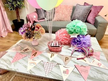 パーティーグッズも沢山ご用意しております🥳（現在風船のご用意ございません） - メルティなんば🎀 🎀メルティなんば🎀の室内の写真